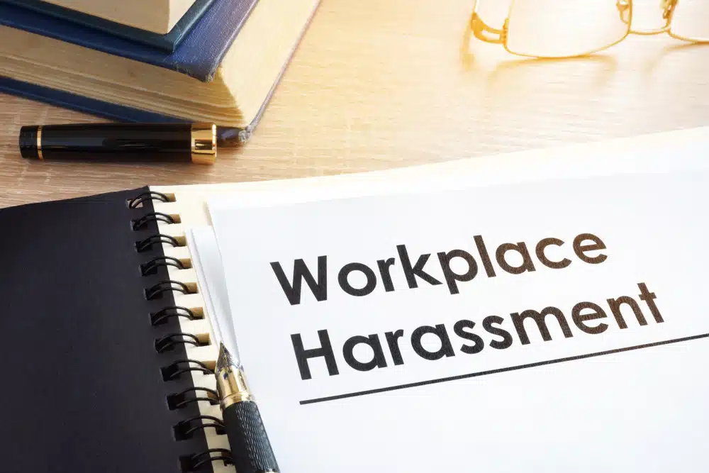 Documents,About,Workplace,Harassment,In,An,Office.