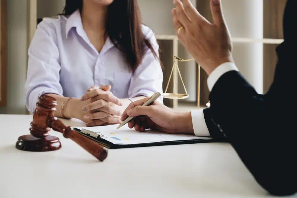 Business,Law,Concept,,Lawyer,Business,Lawyers,Are,Consulting,Lawyers,For